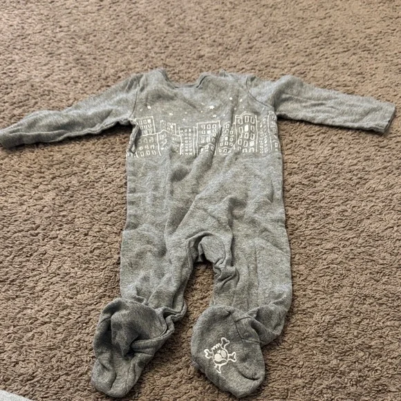 Baby Clothing - Picture 9 of 9